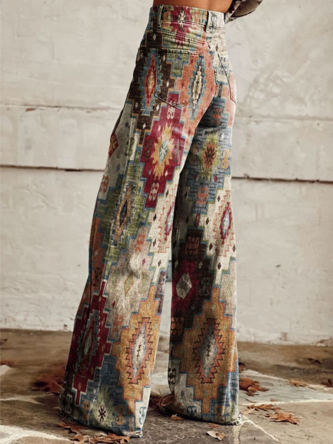 SOLEIL | Elegant Trousers in Retro and Modern Style