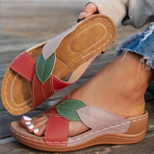 Clara™ – Slip-in Sandals with Leaf Pattern for Women