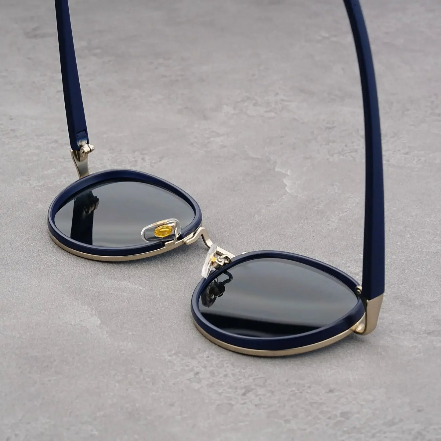 Rift Cartlon Shades