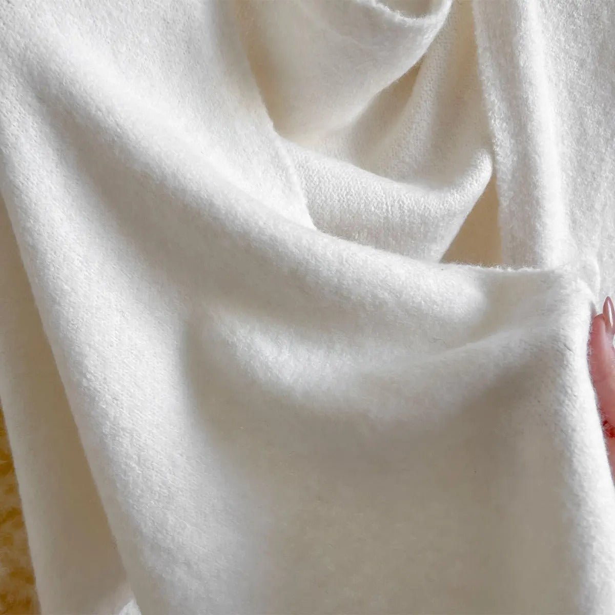 Noelle | Elegant Warm Shawl