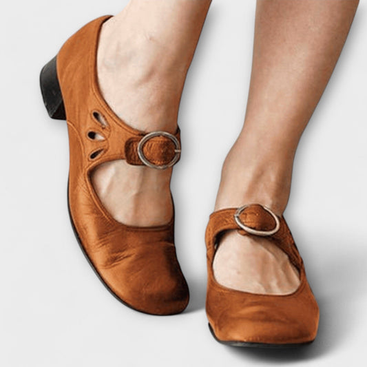 Isabela | Retro Leather Buckle Shoes