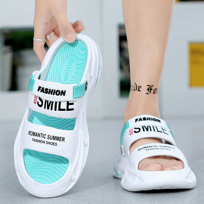 Sandals with a Thick Sole and a Soft Feel